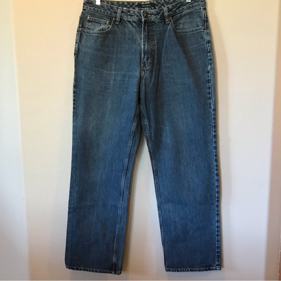 Van Heusen Classic Fit Blue Jeans Size 34 x 32 - Picture 2 of 15